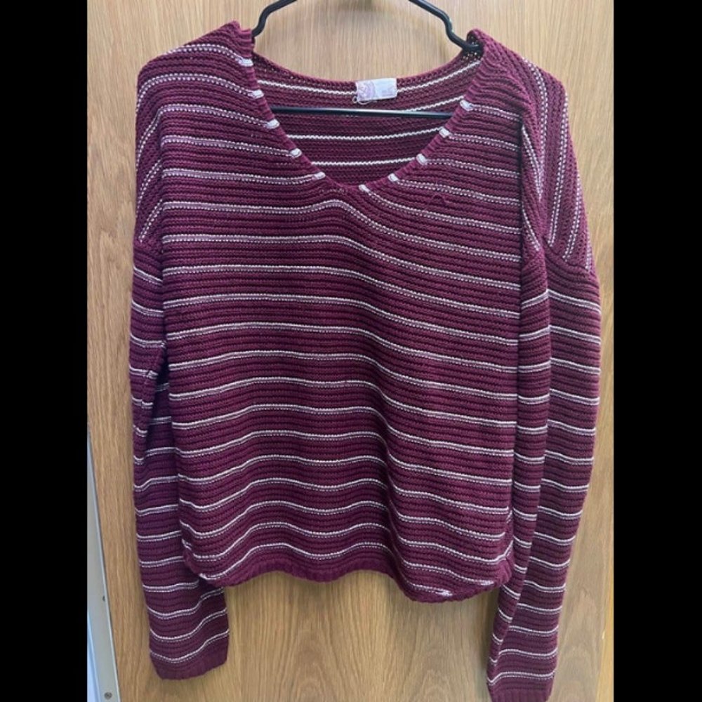 SO red knit top